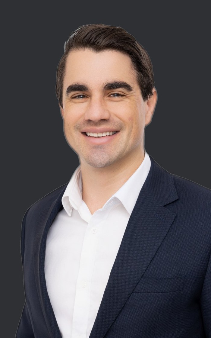 Nick van der Hoven, Founder and Mediator